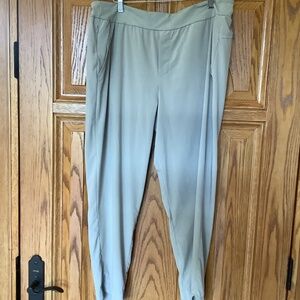 ZELLA Greige Pull On Pants - elastic waist - pockets with slight Split cuff